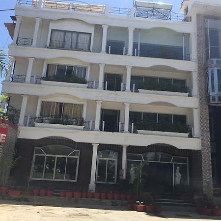 Hotel Sheratone Mount Abu Exterior foto