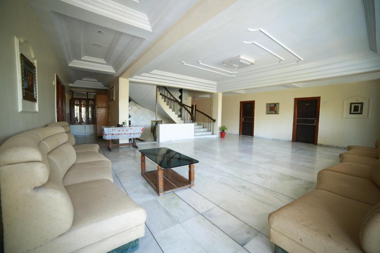 Hotel Sheratone Mount Abu Exterior foto