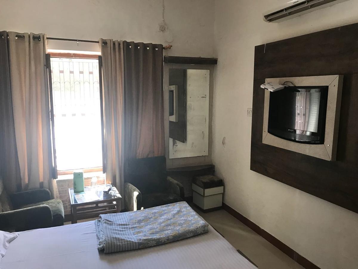 Hotel Sheratone Mount Abu Exterior foto