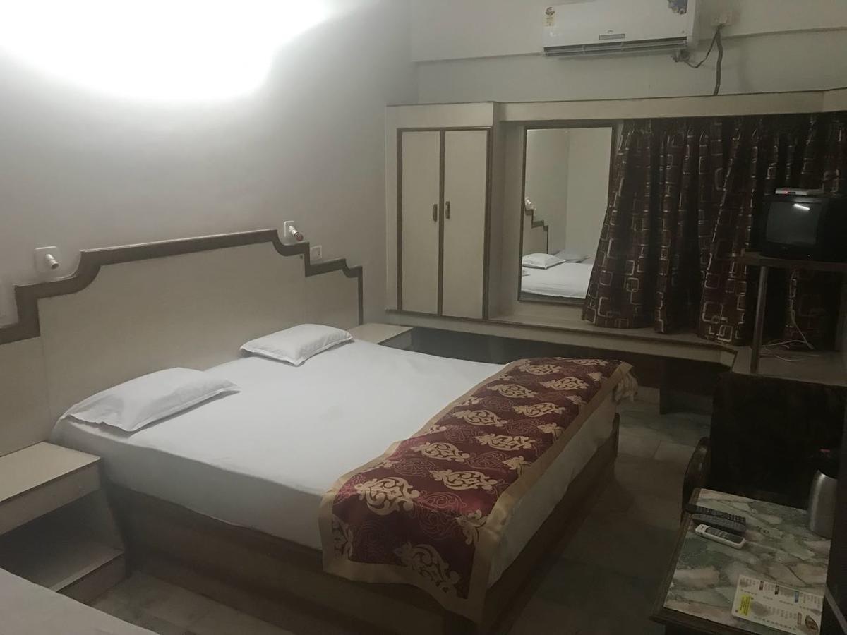 Hotel Sheratone Mount Abu Exterior foto